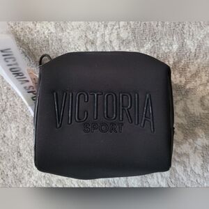 NWT Victoria’s Secret Victoria Sport Toiletry Bag, Black
